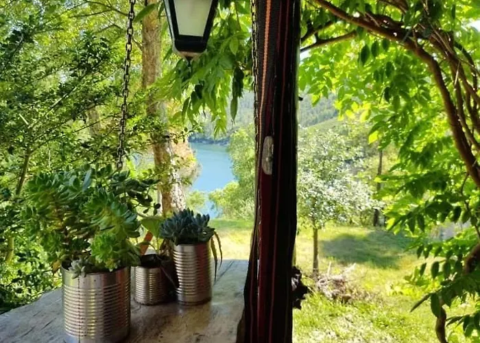 別荘 Casa Riotempo + Jangada トマール